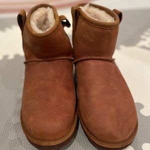 Leather Ugg boots size 7